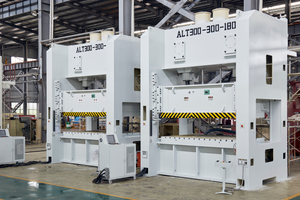 Machine de presse m&eacute;canique, presse &agrave; poin&ccedil;onner de 300 tonnes
